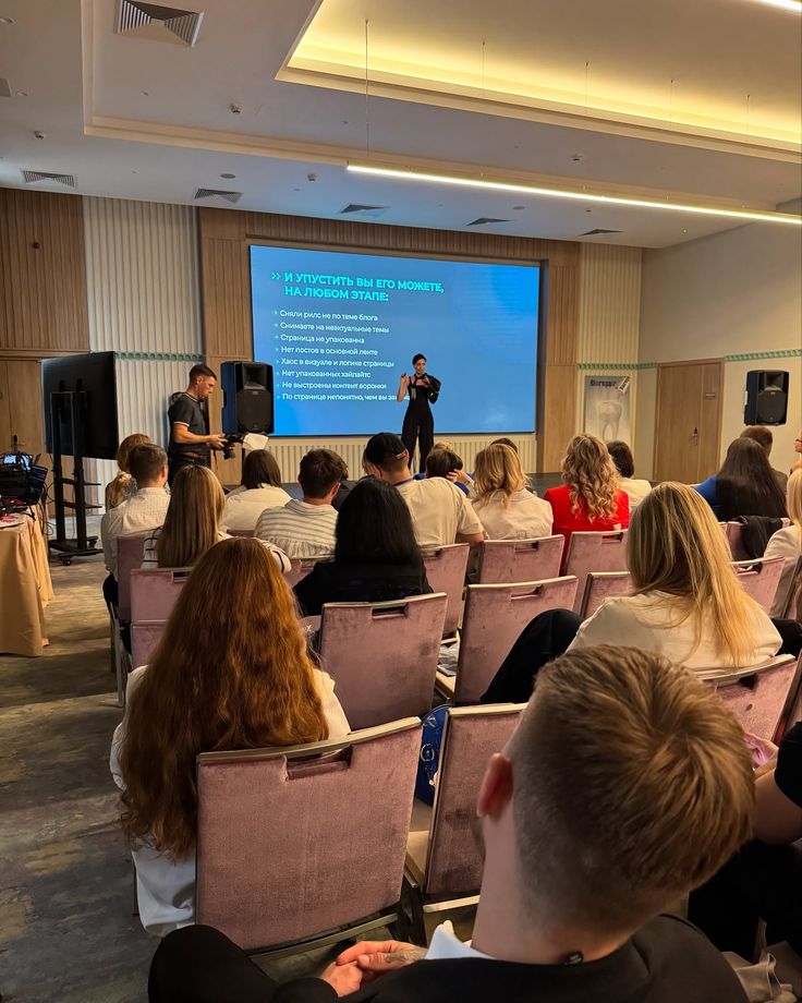 Gestapelte Steine in Balance